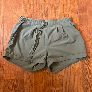 Zyia Summer shorts size small